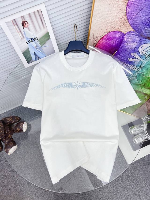 Givenchy's new 2025 Spring/Summer floral print short-sleeved T-shirt, made from