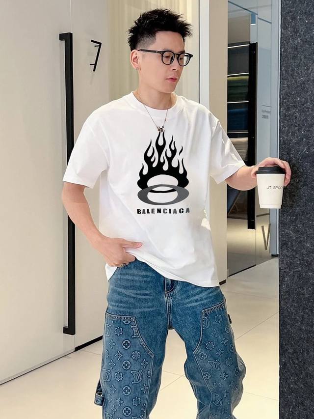 Balenciag* Paris World* New 25S T-shirt. Recommended for both men and women! Mad