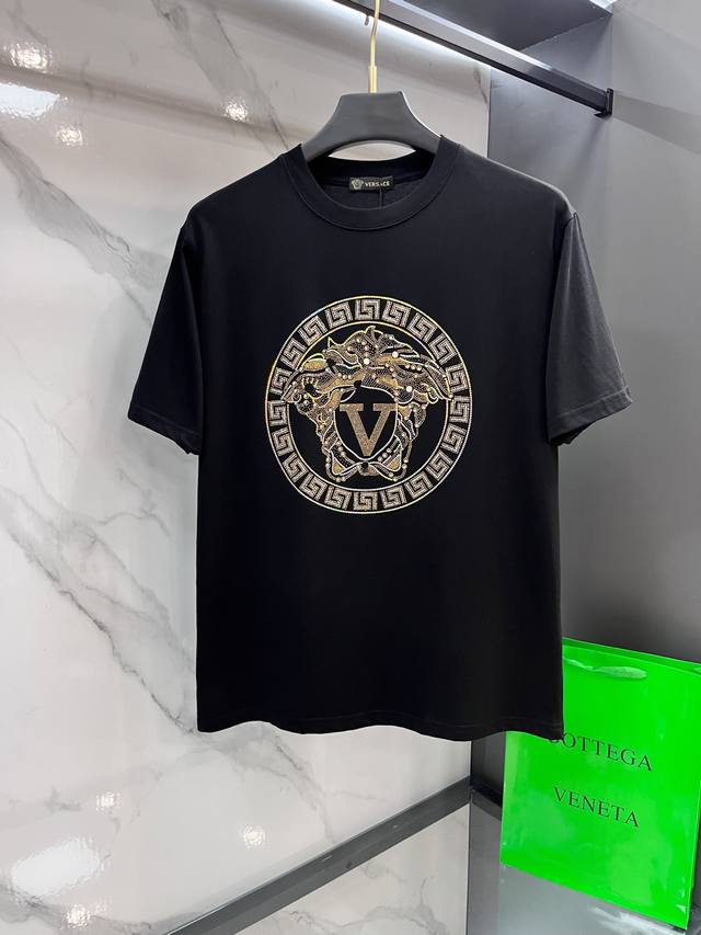 Versace 25S new T-shirt. Loose fit! Avant-garde visual experience! Strong drape!