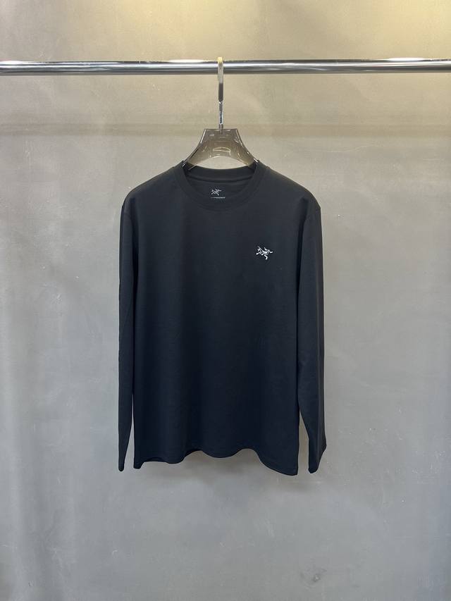 New round neck long sleeve T-shirt Roman seamless fabric Color: black white cof