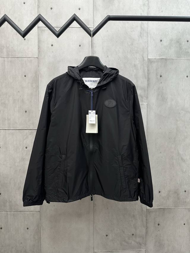 Burberry Knight Seal JacketFabric and Lining: 100% polyamide nylon fabric. Its m