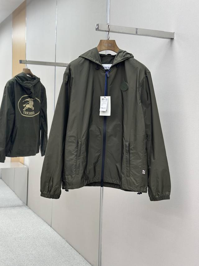 Burberry Knight's Seal Hooded JacketDescription: Crafted from lightweight, durab