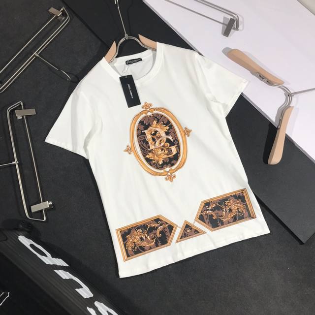 Dg Dolce & Gabbana's signature palace-style 3D print, featuring high-definition
