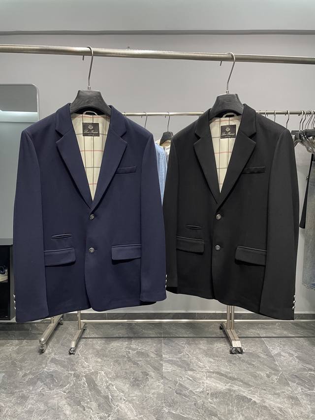Lfw presents a new autumn/winter collection of stylish, luxurious men's suits! T