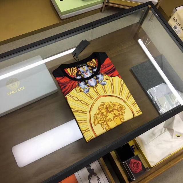 Exclusive Versace summer official website synchronized new models for sale firs