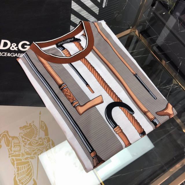 Dolce & Gabban*A Latest European Spring/Summer Collection from Dolce & Gabbana.