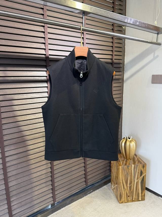 Loro pian&Lp& Loro Pianya Fw2025 new stand-up collar vest jacket. The latest war