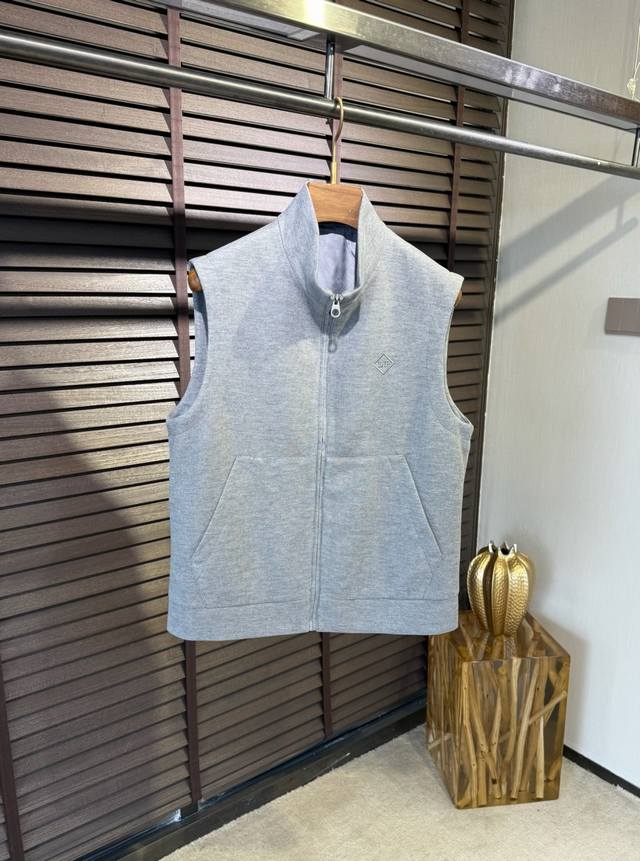 Loro pian&Lp& Loro Pianya Fw2025 new stand-up collar vest jacket. The latest war