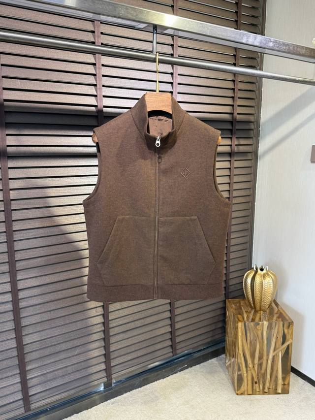 Loro pian&Lp& Loro Pianya Fw2025 new stand-up collar vest jacket. The latest war