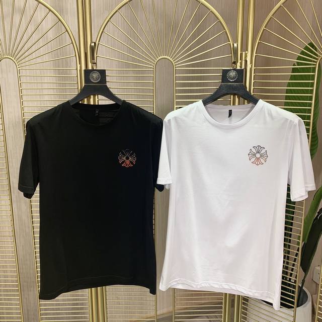 Chrome Hearts. This year's latest hot-selling short-sleeved T-shirt. Available