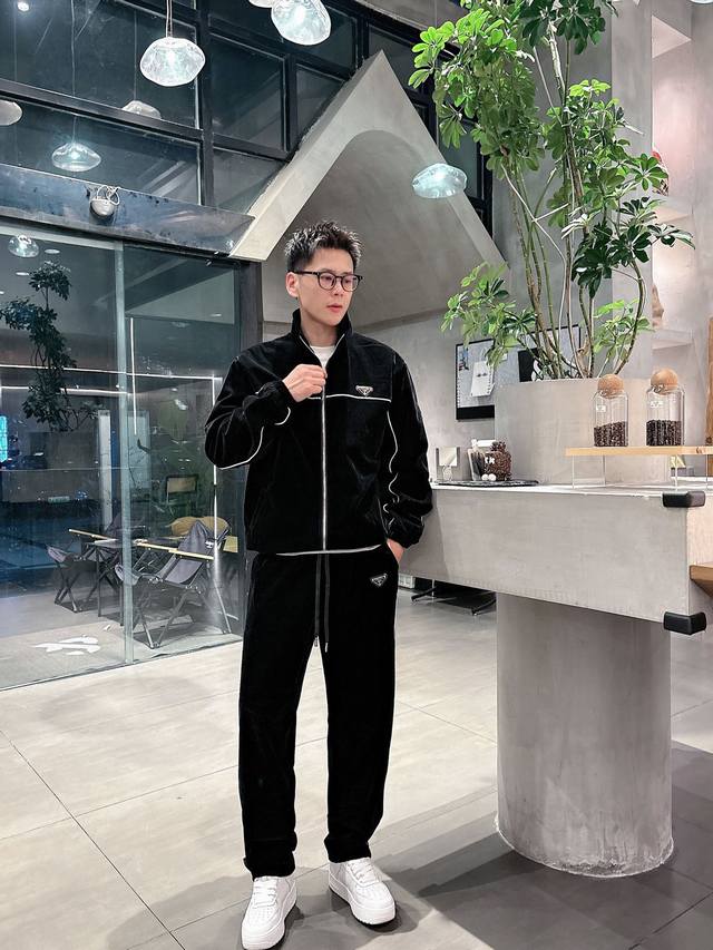 Prada* Velvet Leisure Suit Style 2025 Autumn/Winter Top Imported Private Goods,