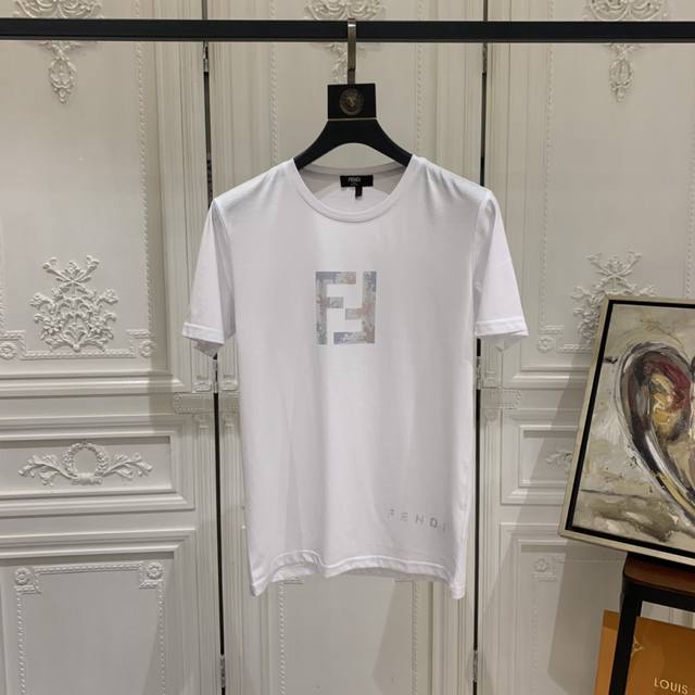 Fendi's early spring official website synchronizes the new style and is the fir