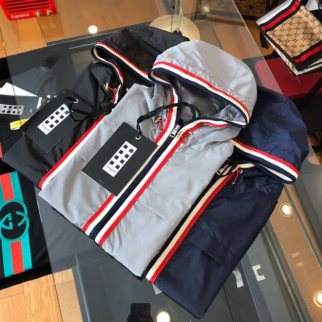 Mon. Early spring official website's latest thin jacket, a sun-protective skin c