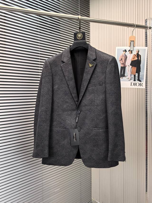 Armani. 2025 Fall/Winter minimalist business casual blazer, exclusively made fr