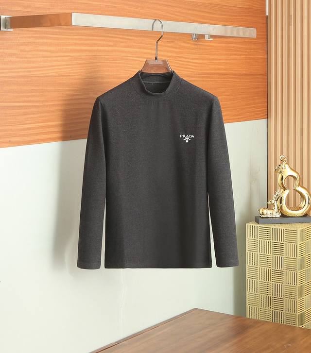 Pr*Da's 2025 hit is a must-have for your fall and winter wardrobe: this baby-sof