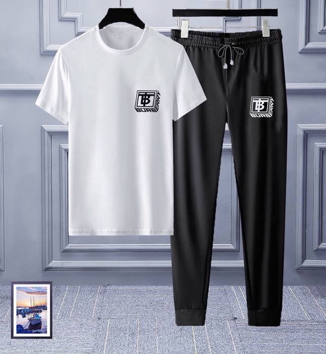 Great deal! Burberry's new summer short-sleeved, long-pants tracksuits are avail