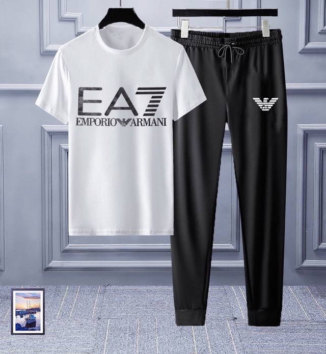Great deal! Armani's new summer short-sleeved, long-pants sportswear set feature