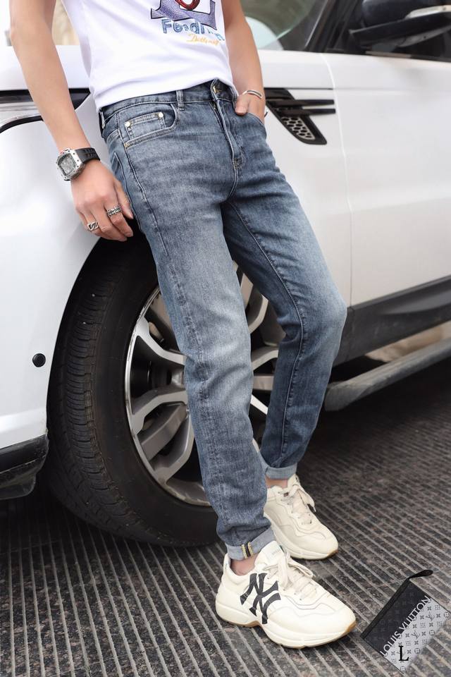 Lv Summer European bestseller, aristocratic, and internet-famous custom-made. Th