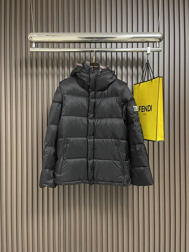 Burberry detachable sleeve hooded down jacket, retro plaid lining, high collar