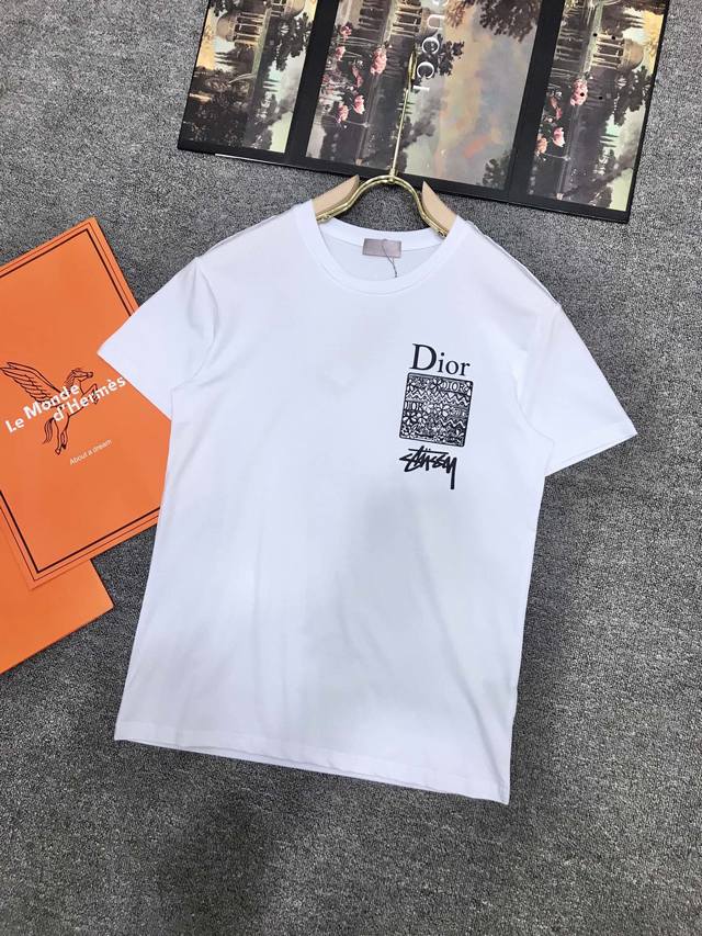 Di*Or Fzv08 New short-sleeved shirt from Dior's official summer 2020 website. Th