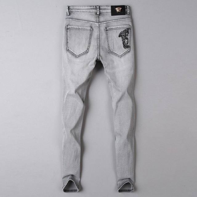 Versace skinny jeans are incredibly comfortable, yet understated yet luxurious.