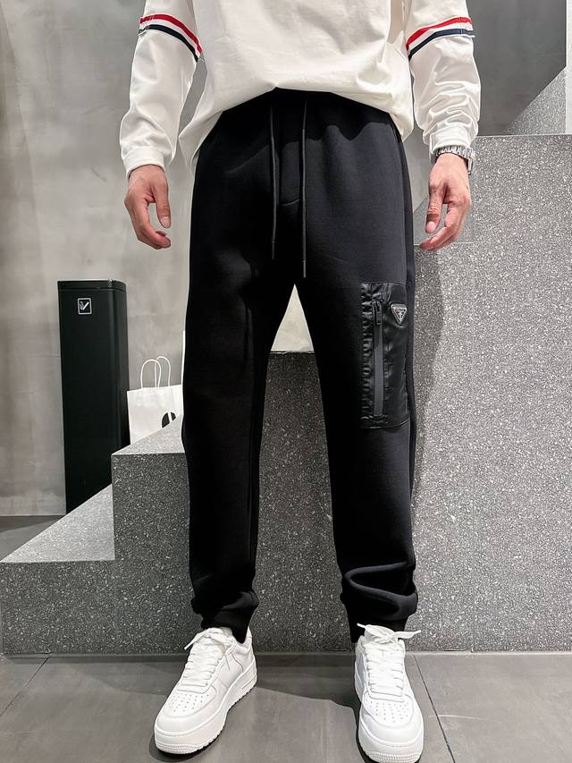 2025 New Prada *Fit Version M-Xxxl Y Top Black Imported Fusion Design Autumn and