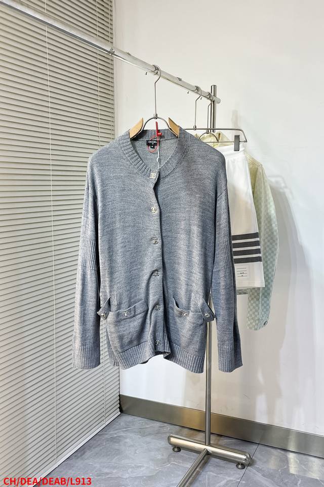 L913 Chchanel backpack button knitted cardigan Customized cashmere and brocade b