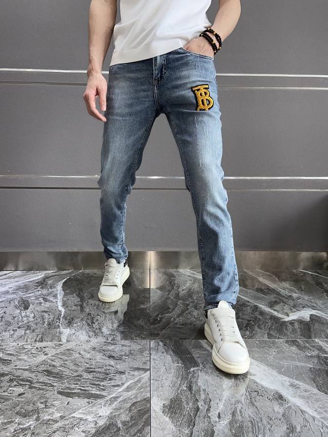Brand new Burberry jeans, new original hot-selling jeans, super customized orig