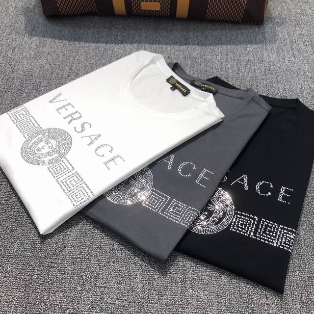 Special price original short-sleeved Versace Versace 20 latest hot-selling round