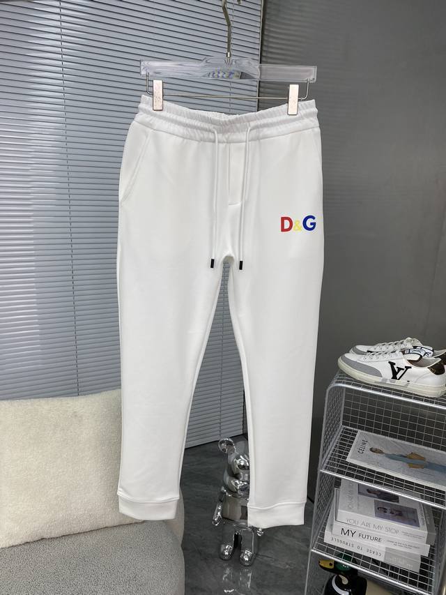 Dg Dolce & Gabbana's new 2025 casual pants are here. Made from imported, high-de