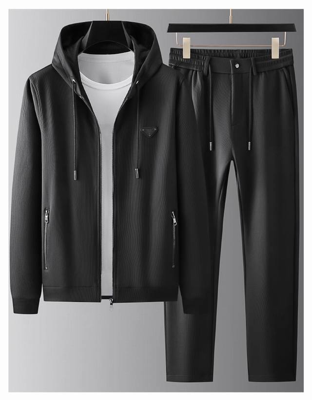 Prada's hot-selling A-grade suit is high-end! This exclusive, premium suit is ma