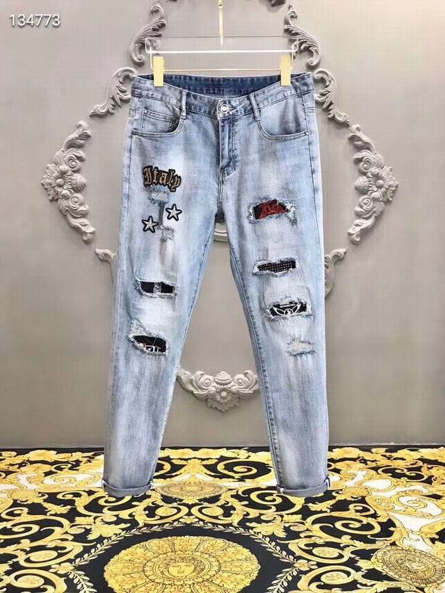 D&G's latest high-end, custom-made jeans are minimalist, creating a refreshingly