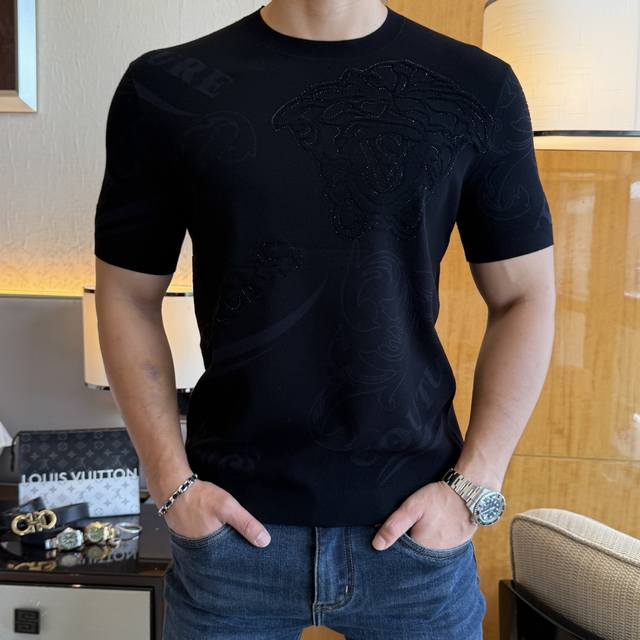 Versace - 2025Ss Autumn and Winter Short-Sleeve Knitted Sweater Series! A must-