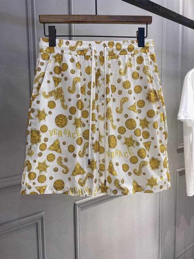 Versace new summer beach shorts shorts imported custom fabrics breathable, light