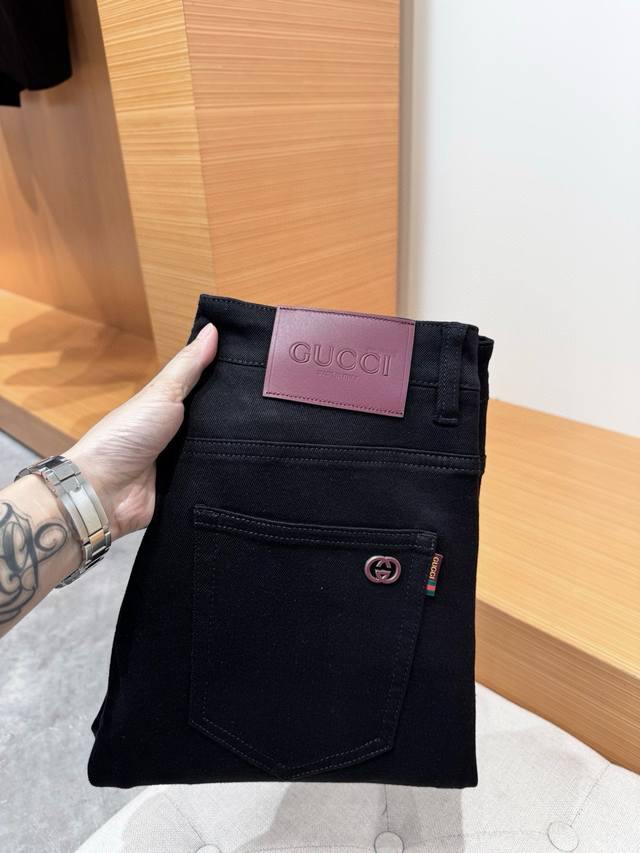 Gucci, the latest products for autumn 2025, available at the counter at the same