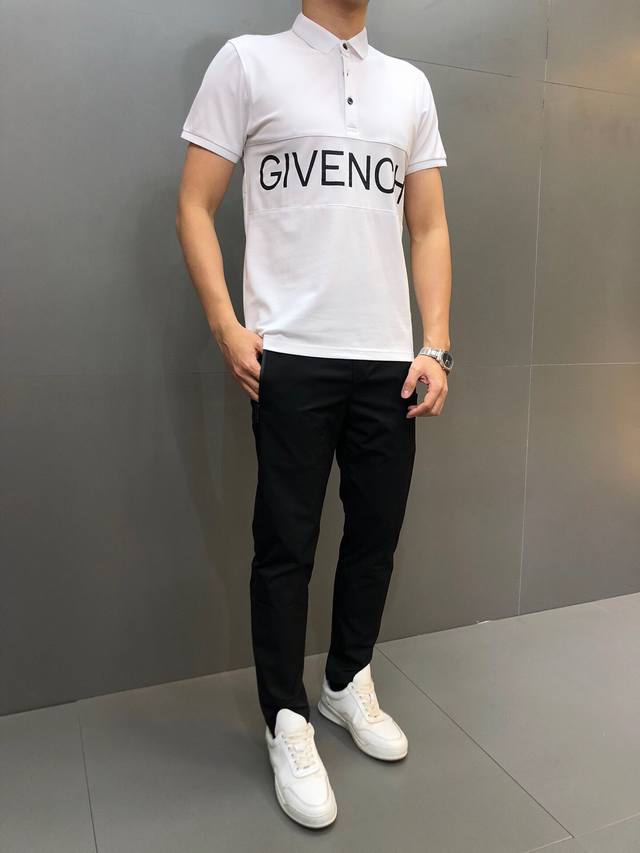 Givenchy's foreign trade company orders a large quantity of new spring and summ