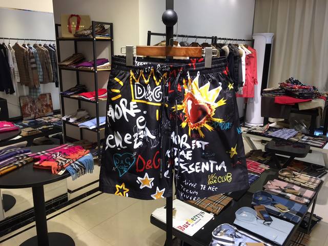 Dolce&Gabbana - Dolce & Gabbana Ss new spring and summer love graffiti color-blo