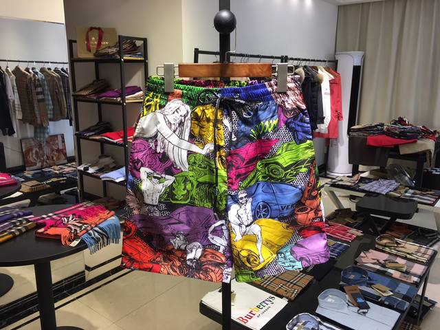 Versace-Versace SS Spring/Summer new Medusa colorful pattern beach pants, exclus
