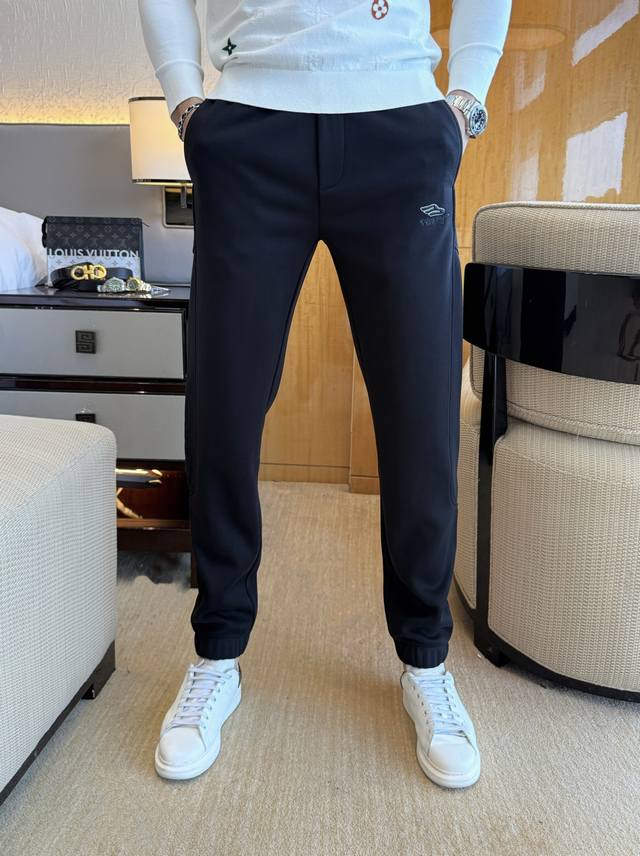 Balenciaga's 2025 Fall/Winter hot-selling casual pants are a must-have this sea
