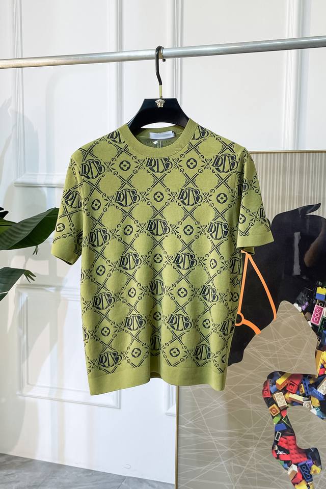 Lv-2025Ss Autumn and Winter Short-Sleeve Knitted Sweater Series! A must-have for