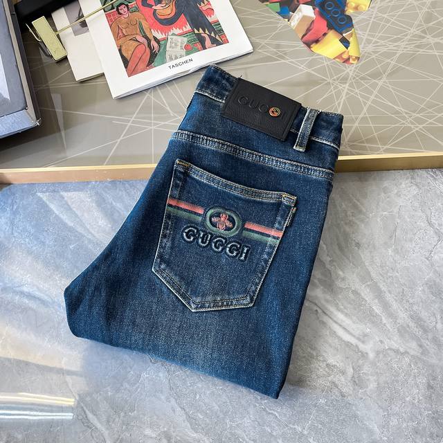 Gucci - 2025Ss Snake Autumn/Winter Jeans. 1:1 original production, perfect for