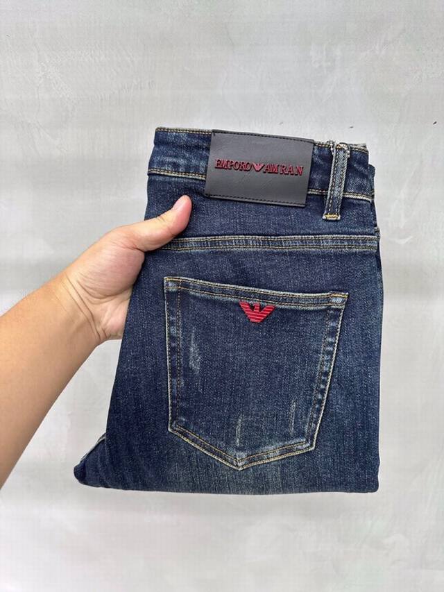 A*Ni*'s 2025 new stylish, high-quality color-lock jeans collection. These are th