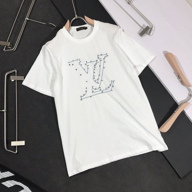 Lv Louis Vuitton embroidered with large letters and small numbers, ultra-fine an