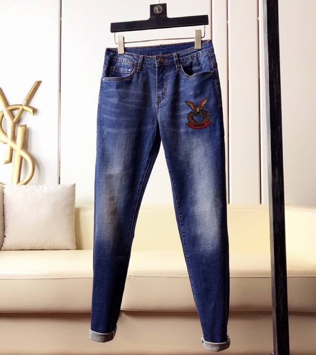 Armani's latest high-end, custom-made jeans are minimalist, creating a refreshi