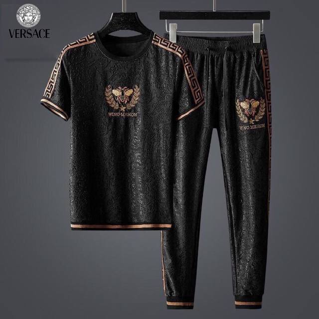 Versace, the same style as the official Versace website. This world-renowned lu