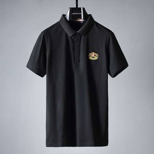 Straight Bur's new spring/summer lapel short-sleeved top is made of imported 90s