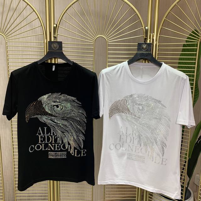 Armani. The latest hot-selling short-sleeved T-shirt of the year. Available exc