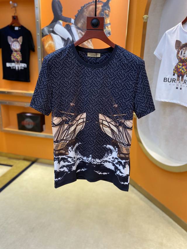 Burberry: The latest spring/summer round-neck, fashionable short-sleeved T-shirt