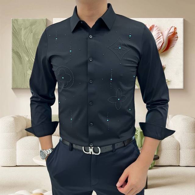 Lv's high-end, crafted casual collection! 2025 Early Fall new arrivals, casual l