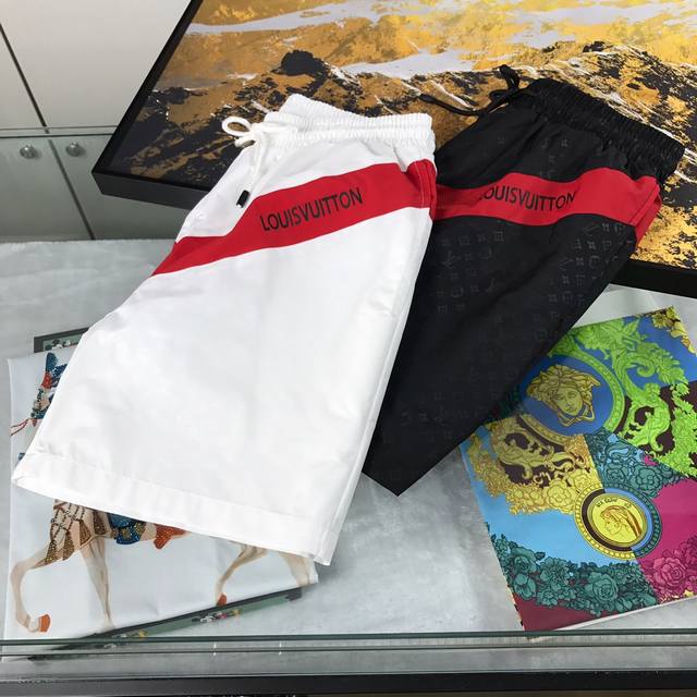 Lv New summer counter high-end original casual beach shorts. Made from imported